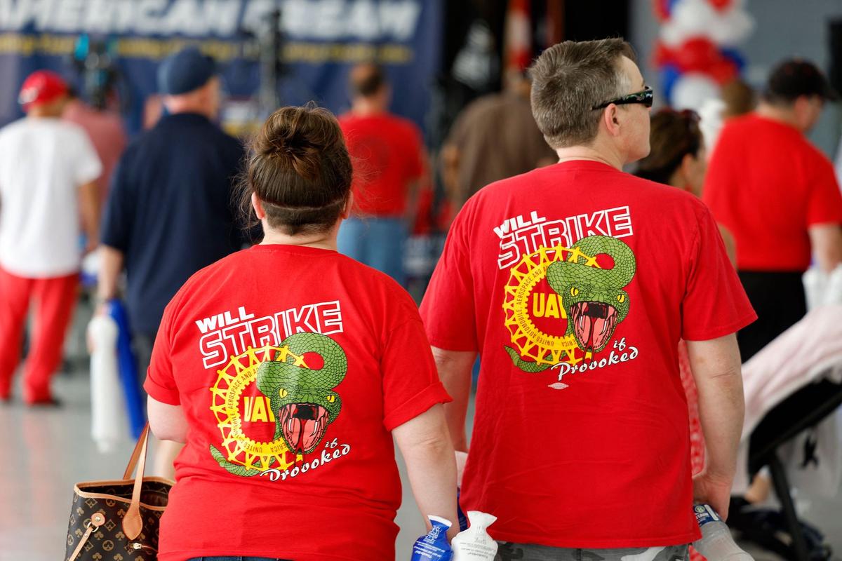 UAW Members Authorize Strike at Ford, GM, Stellantis