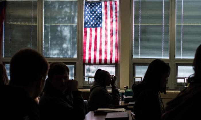 Thousands of US Educators Quit Amid Soaring Numbers of Illegal Immigrant and Special Needs Students