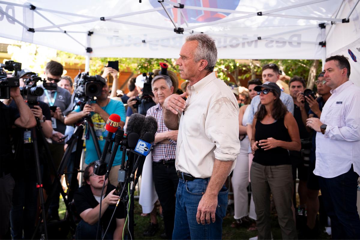RFK Jr. Calls for Banning Fracking to Tackle Plastics Pollution in Waterways