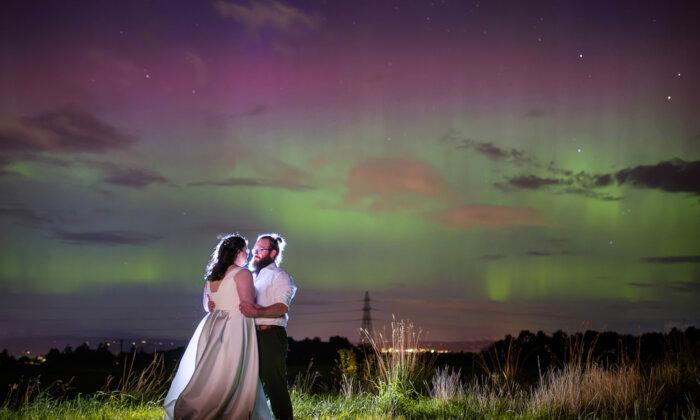 Couple Gets ‘Amazing’ Wedding Photos As Northern Lights Make an Appearance on Their Big Day