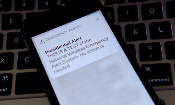 ‘Presidential’ Emergency Alert Sent Out to Millions of Americans’ Phones
