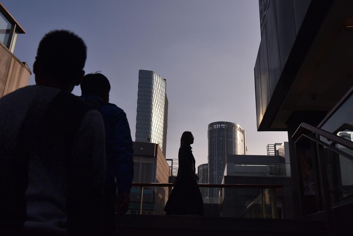 Foreign Direct Investment in China Shrinks Nearly 20 Percent