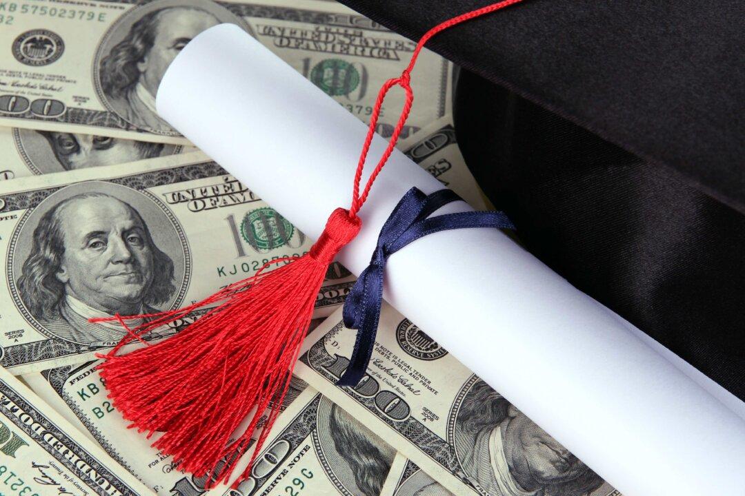 Harvard Ouster Portends Revolution in the Business of Educating
