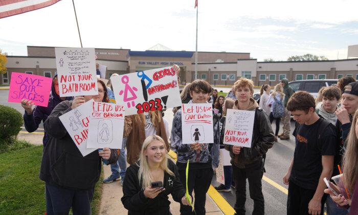 Pennsylvania Students Say ‘Enough’ to School District Bathroom Policies