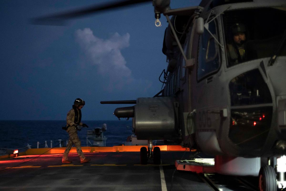 Chinese Warplane Fires Flares Close to Canadian Helicopter in South China Sea