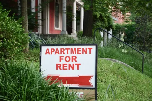 Apartment Rents Fall in November for 4th Month as Vacancy Rate Hits Record High