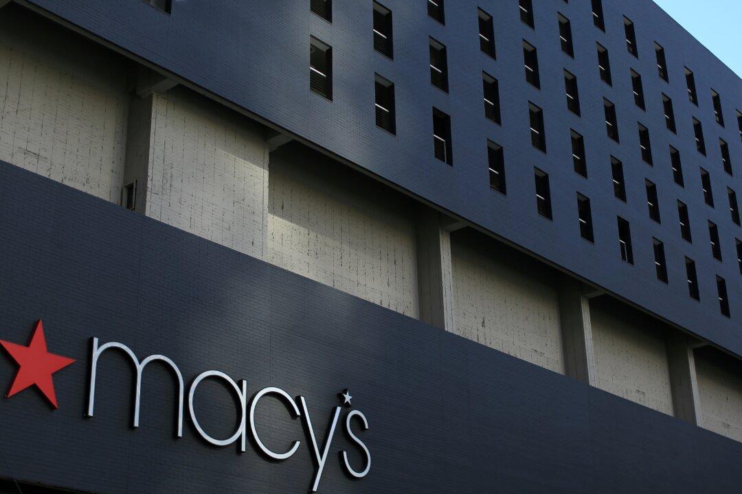 Macy’s to Slash 2,350 Jobs and Close 5 Stores