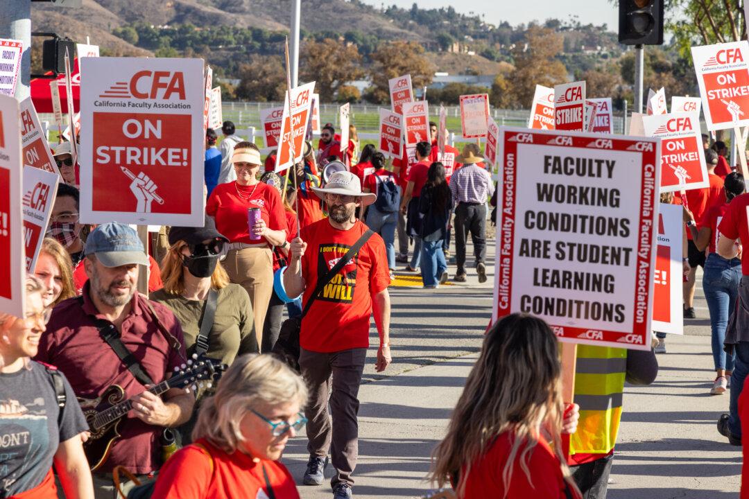 CSU, Teamsters Reach Agreement, But Faculty Strike Still Looms