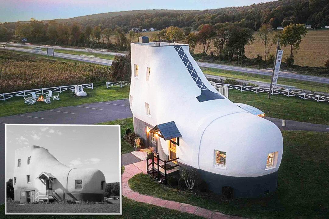 Successful Shoe Salesman Builds Giant Shoe House, Now an Airbnb—Here’s How It Looks Inside