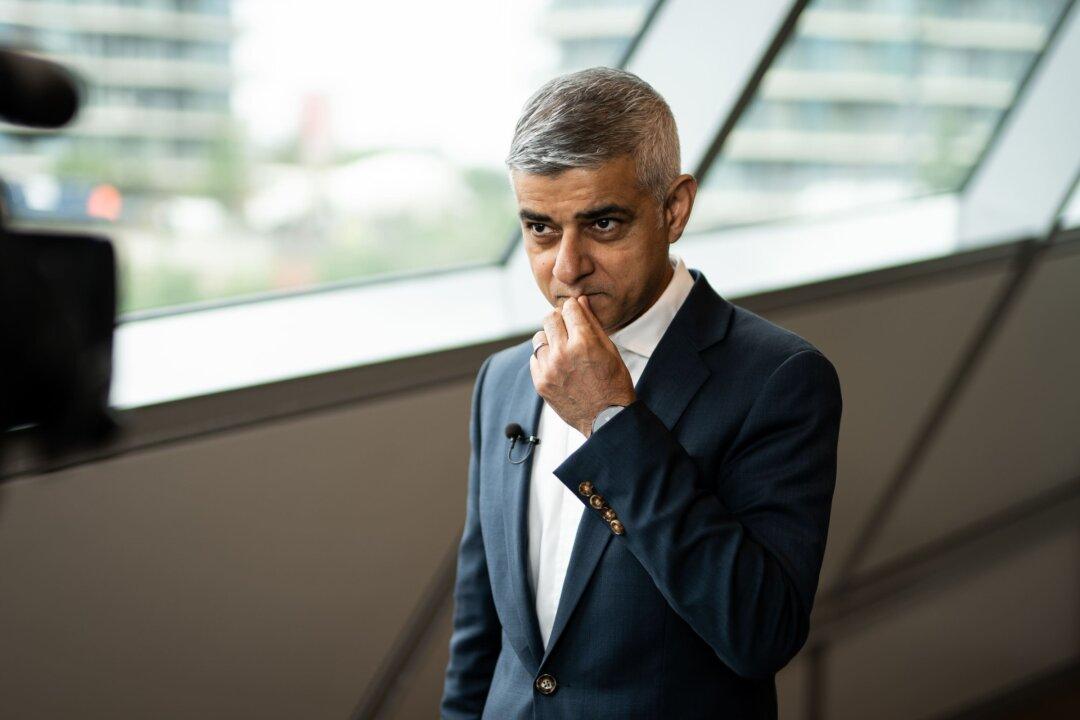 Mayor of London Sadiq Khan Backs Cars for Ukraine Scheme in Apparent U-turn