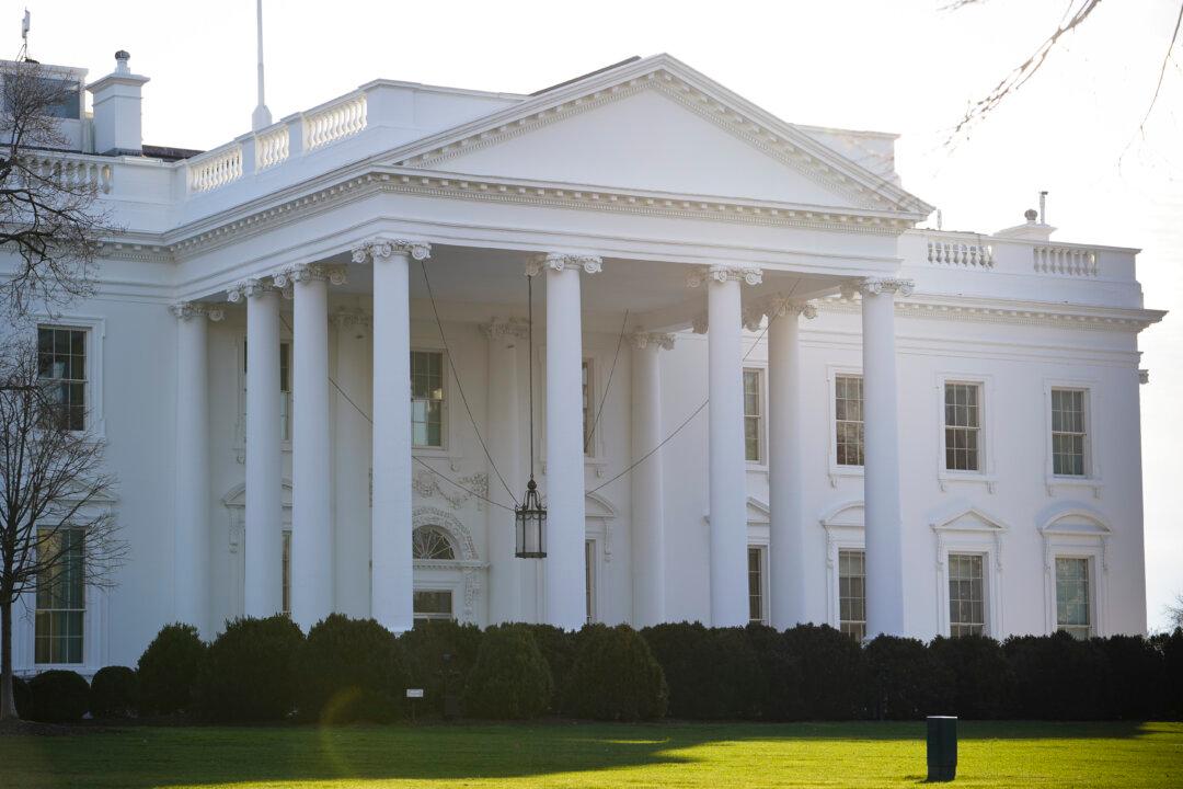 White House Blames Texas for ‘Blocking’ Rescue of Drowning Immigrants, Texas Says Description ‘Inaccurate’