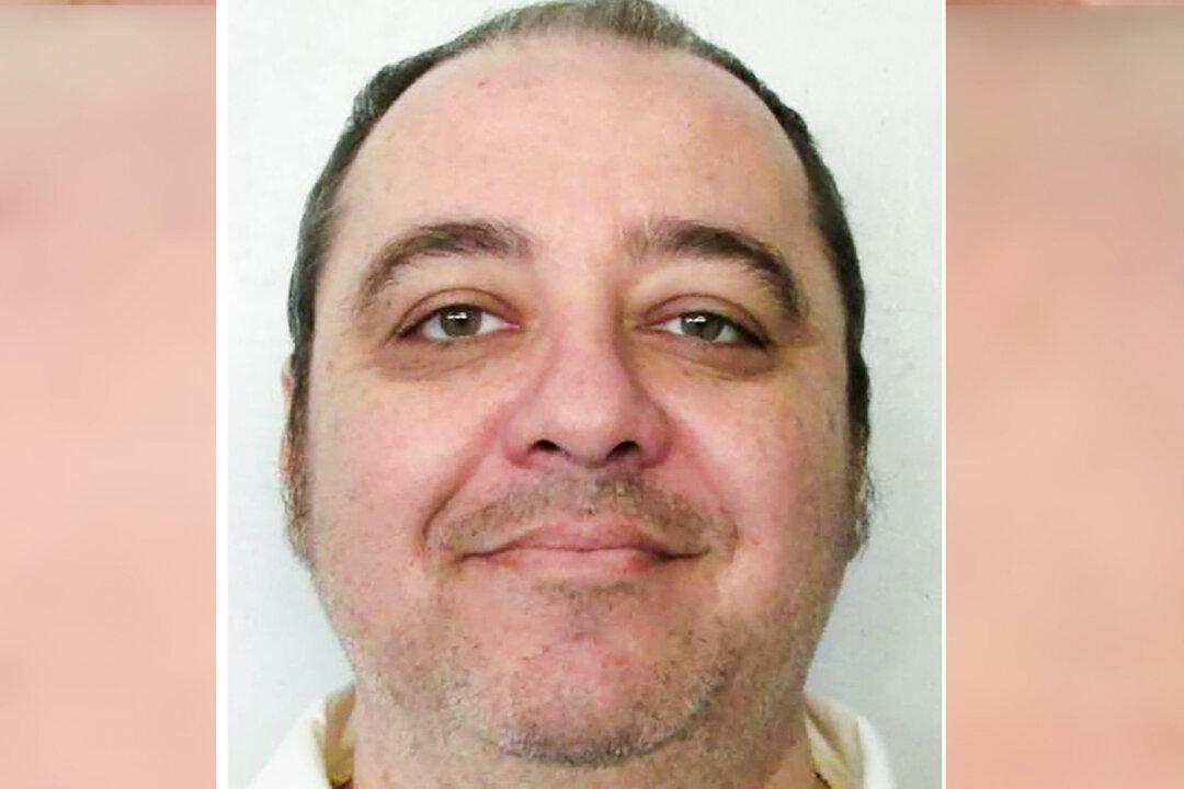 Alabama Executes Man With Nitrogen Gas, First Time the New Method Has Been Used