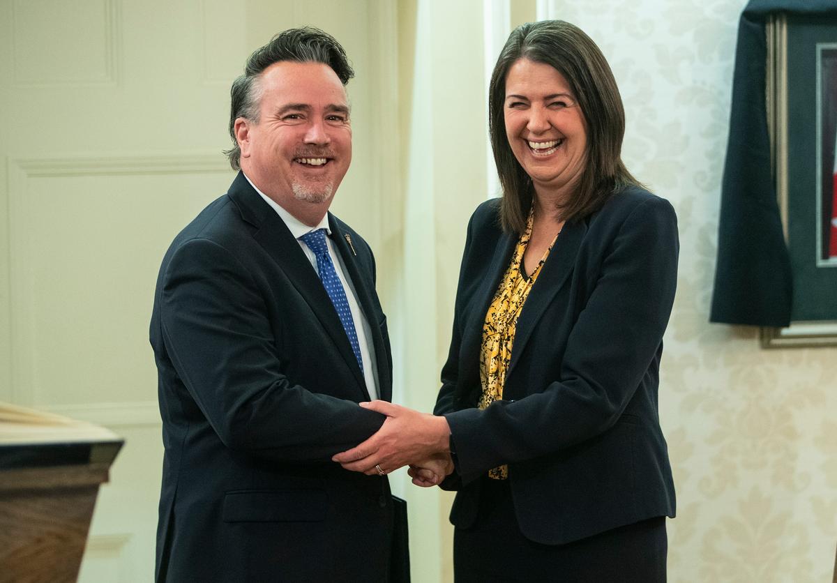 Alberta Moves to Scrap Time Changes and Adopt Permanent Daylight Time