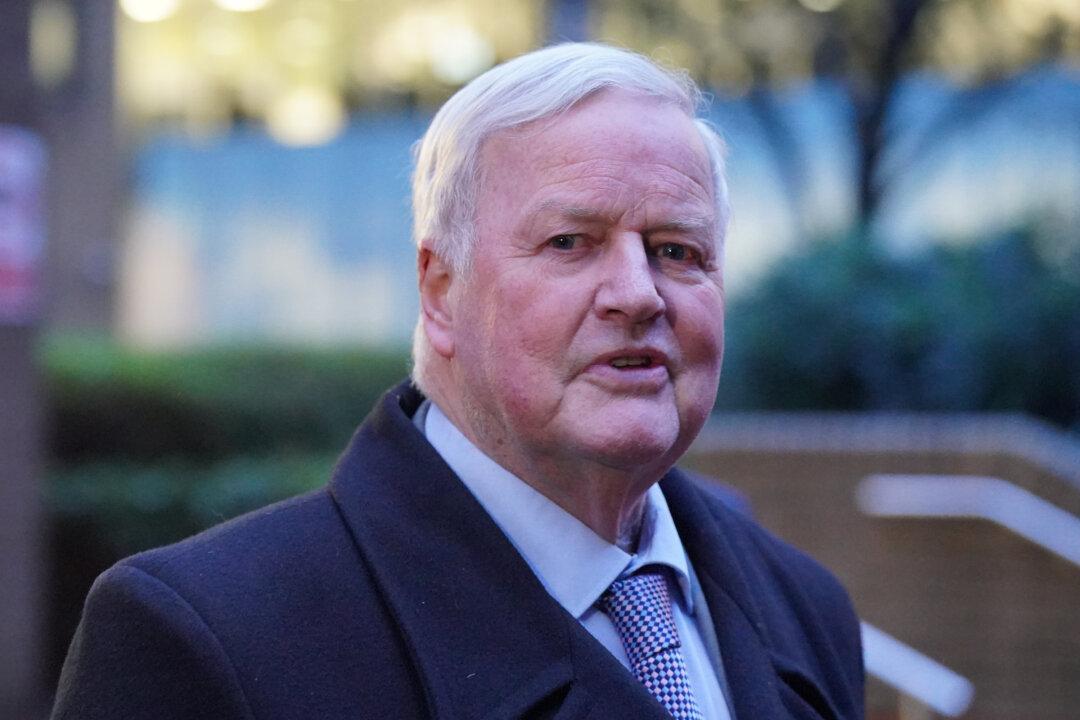 Court Quashes Former Tory MP Bob Stewart’s Conviction for Racially Aggravated Offence