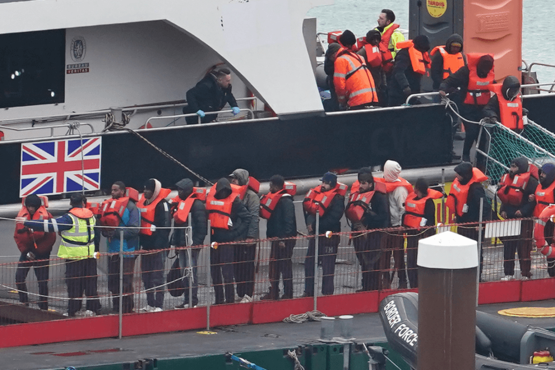 Record 3,000 Illegal Immigrants Cross English Channel This Year