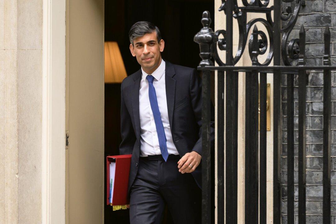 Sunak’s Fate Hangs in the Balance After Rwanda Bill Delay: Pollster