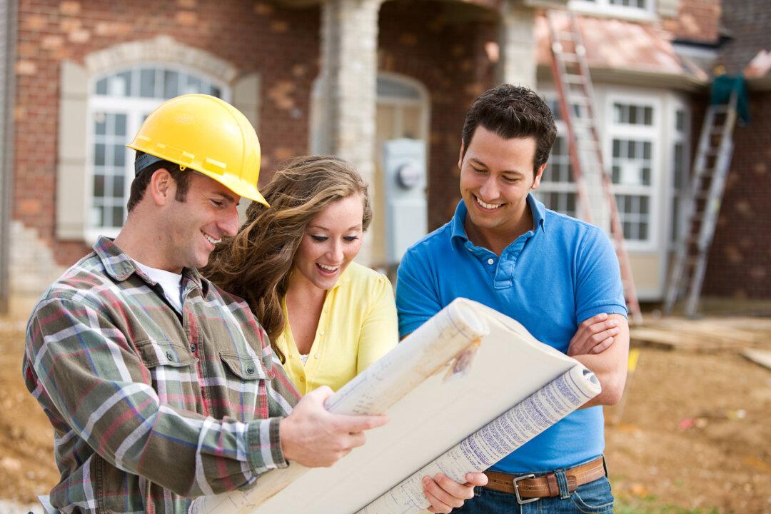 Should I Be My Own Home Contractor?