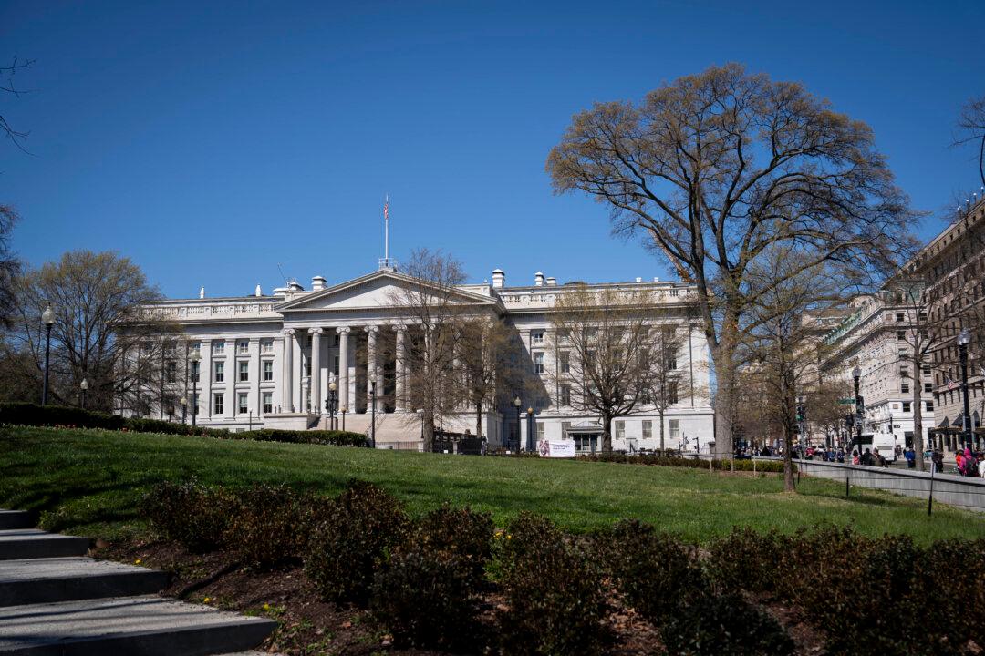 Why US Debt Is Unsustainable and Destroying the Middle Class