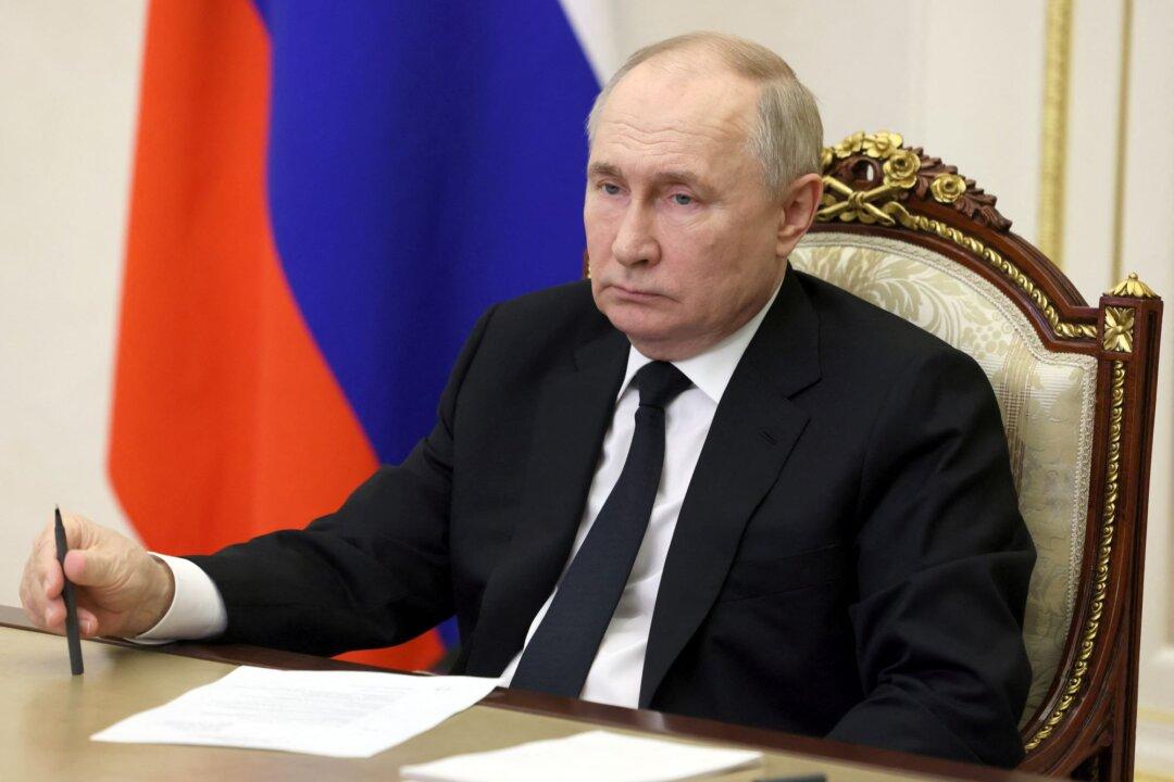 Putin: Concert Hall Attack Conducted by ‘Radical Islamists,’ but Suggests Ukraine Link