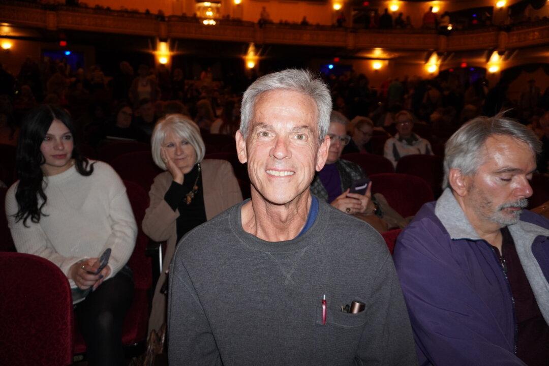 Real Estate Investor Keeps Coming Back to See Shen Yun