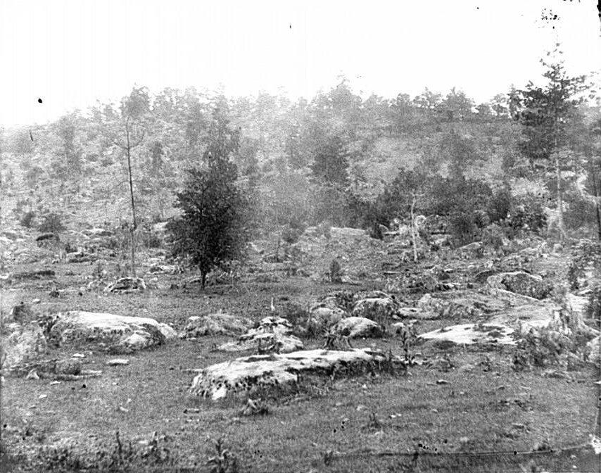 The Battle of Gettysburg included the Battle of Little Round Top, where Warren organized a defense of the hill against thousands of Confederate troops. (Public Domain)