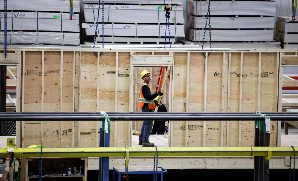 Immigration’s Counterproductive Results: The Relationship Between GDP, Productivity, and Immigration
