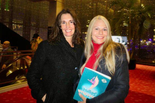Tami Zaranski (R) and Melanie Erickson enjoyed Shen Yun's evening performance at Théâtre Maisonneuve in Montreal on April 17, 2024. (Wei Ya/The Epoch Times)