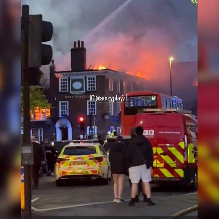 About 80 Firefighters Called to Battle Blaze at Historic London Pub