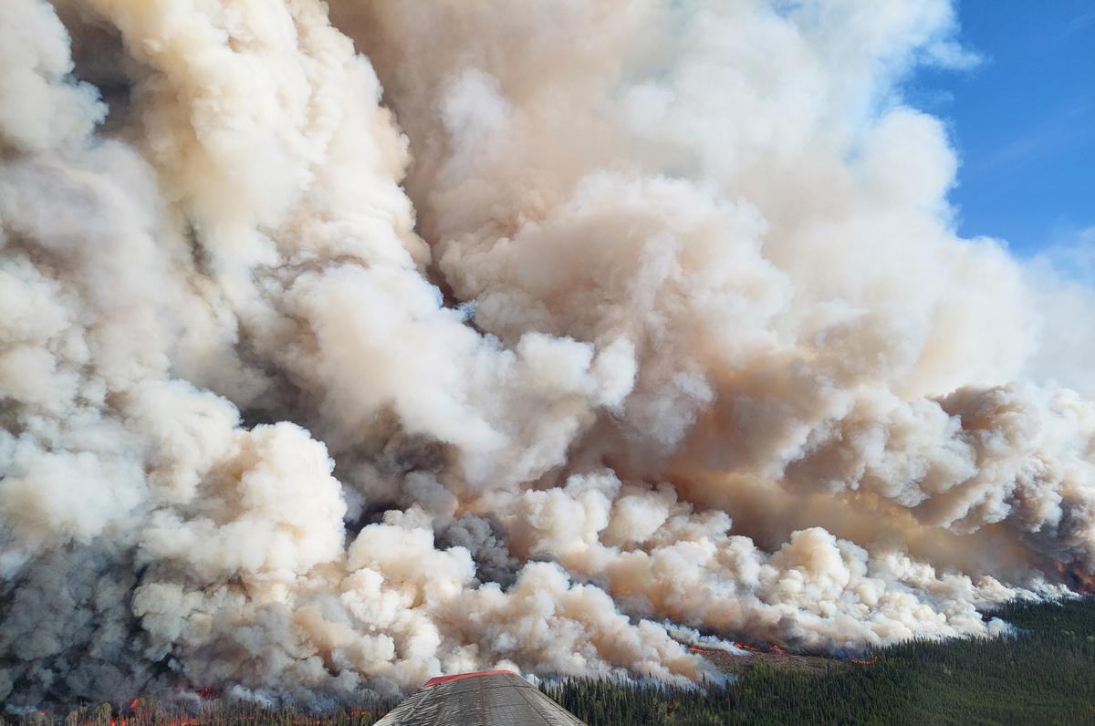More Than 5,000 Evacuated as Wildfires Rage in BC, Manitoba