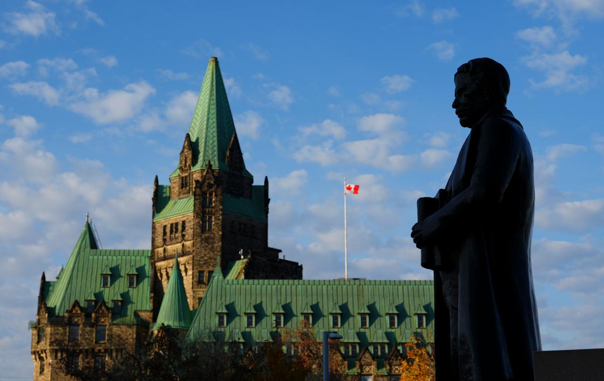 Liberals Shut Down Ethics Committee Meeting on Government’s Condo Bailout Plan