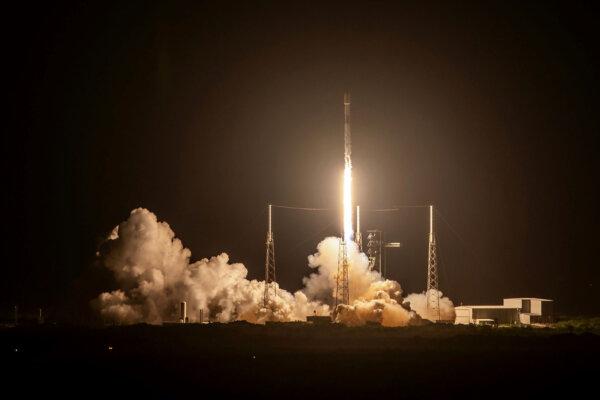 FCC Approves 7,500 New Satellites for Starlink Constellation