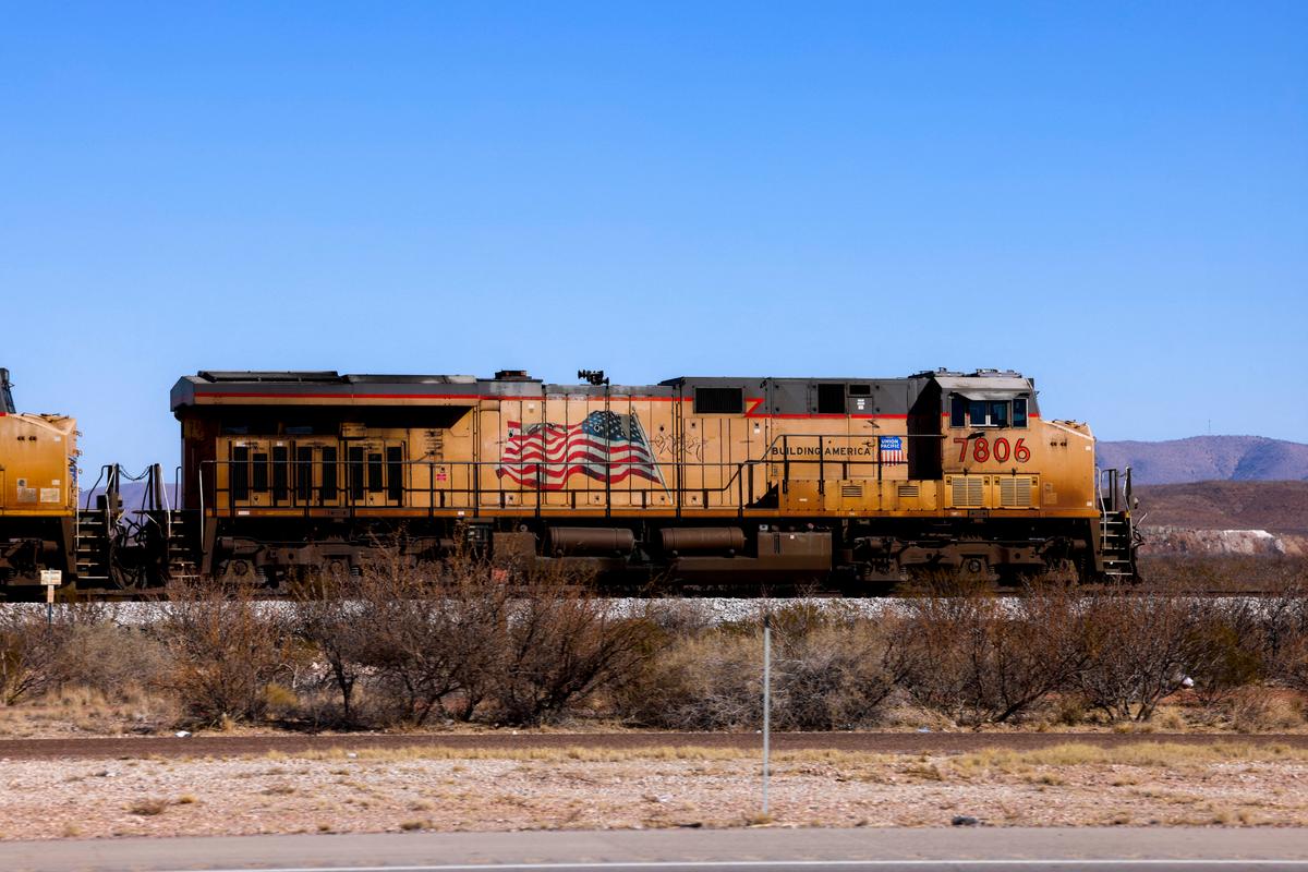 Federal Regulators Seek More Details of Union Pacific–Norfolk Southern Merger