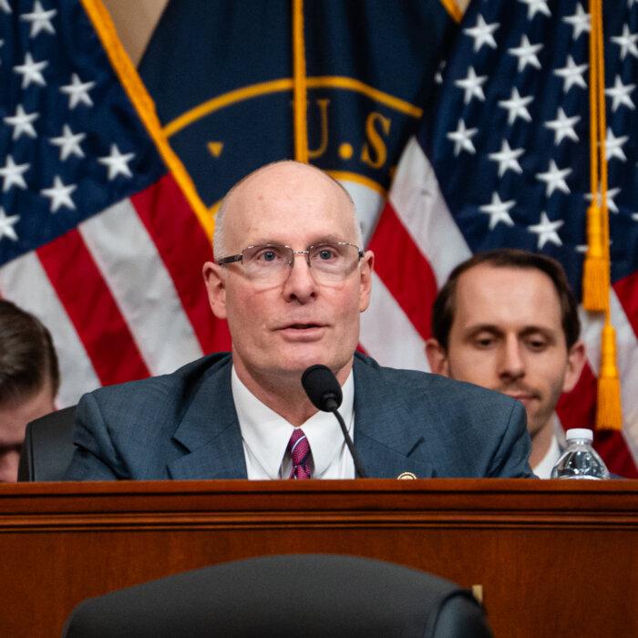 Moolenaar Introduces Bipartisan Bill to Ban Chinese Land Purchases Near US Sensitive Sites