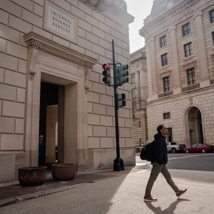 Taxpayers Offered Penalty Relief Regarding Cash Tip, Overtime Reporting: IRS