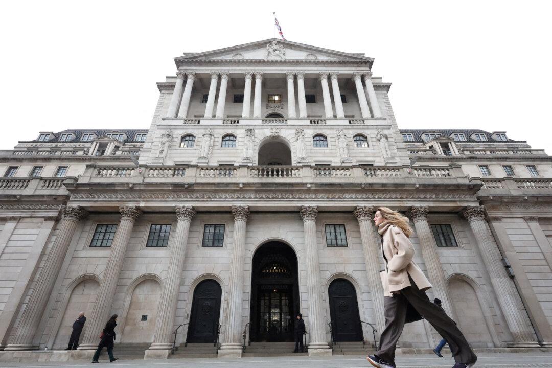 Bank of England Chief Says Letting Inflation Rise During Iran War Uncertainty Is Justified