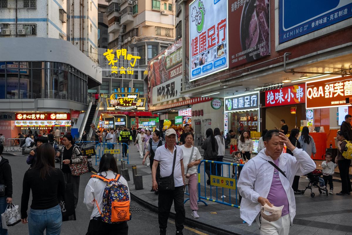 China’s Consumers Pull Back as Economic Anxiety Deepens Despite Push to Boost Spending