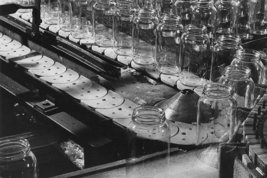 The Casualties of America’s Loss of Glassware Manufacturing to China