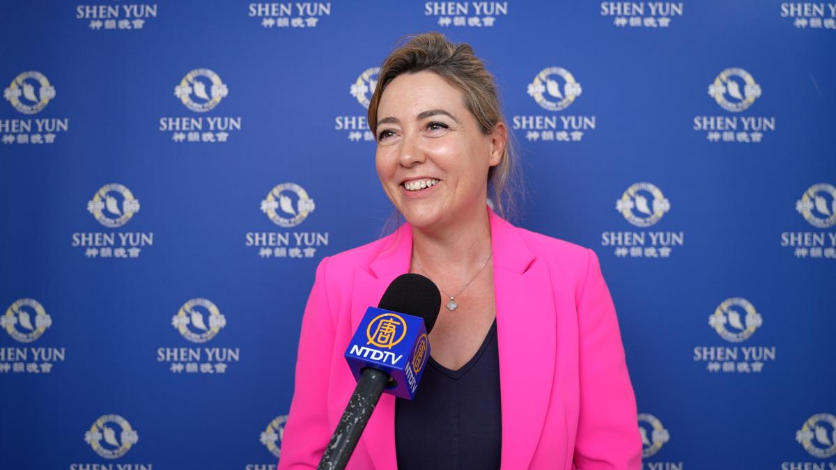 Cécile Benhida enjoyed Shen Yun at the Palais des Congrès in Paris on April 30, 2025. (NTD)