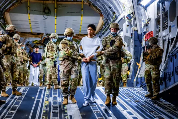 Group of Deported Venezuelans Seek to Challenge Expulsion in US Court