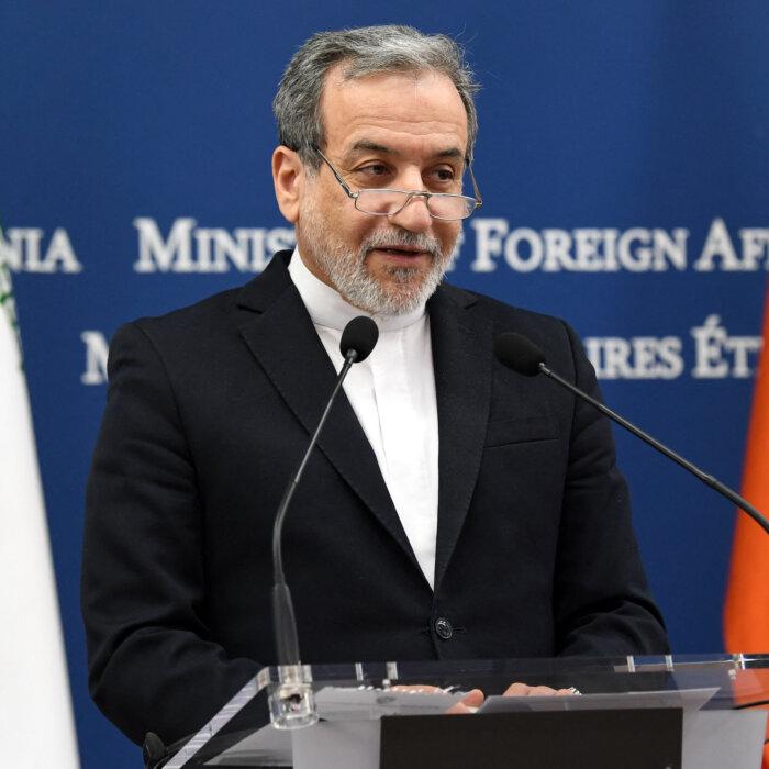 Iranian Official Says Country Has Right to Pursue Nuclear Program Amid US Warnings