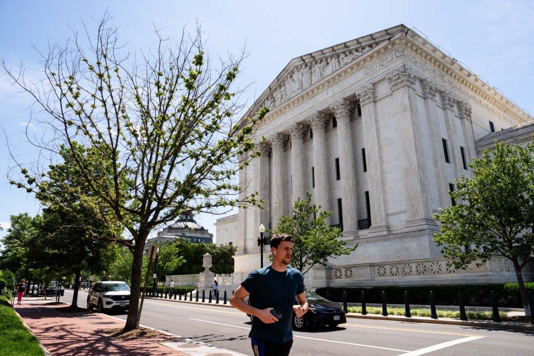 Trump Admin Withdraws Emergency SCOTUS Appeal Over Mass Government Job Cuts