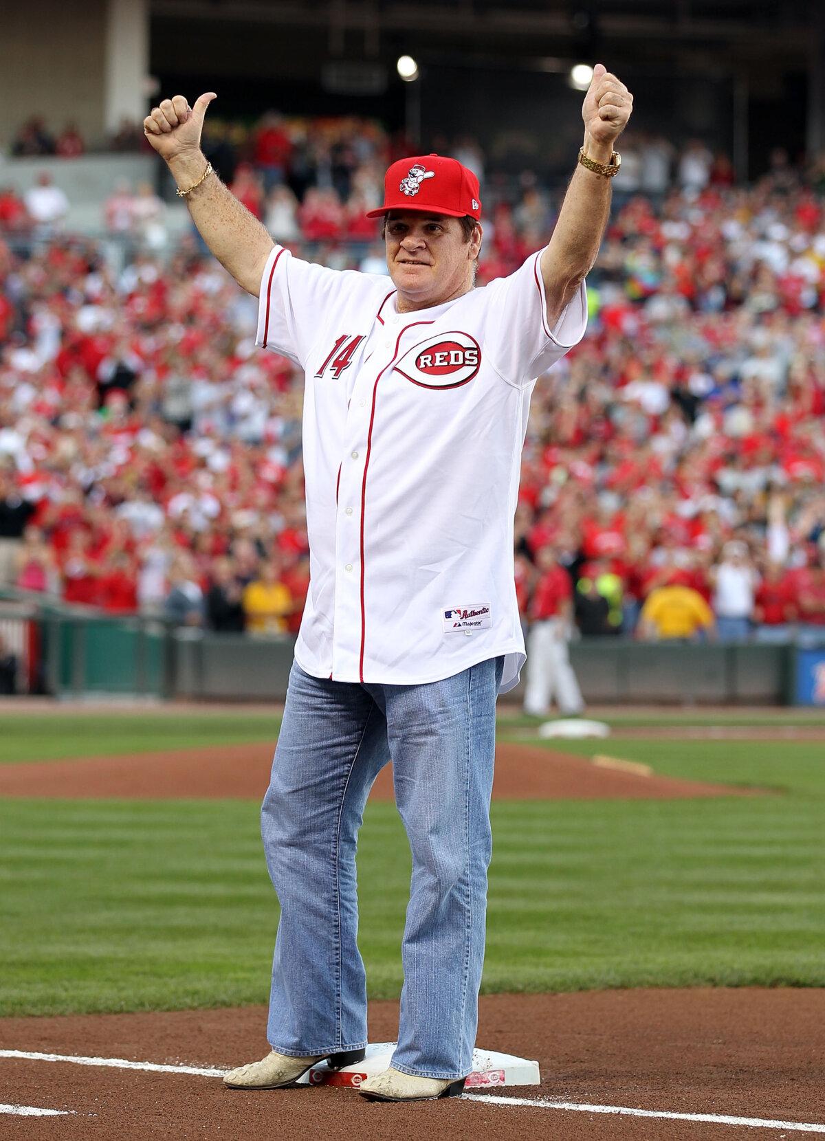 Pete Rose takes part in the ceremony celebrating the 25th anniversary of his breaking the career hit record of 4,192 at Great American Ball Park in Cincinnati, Ohio, on Sept. 11, 2010. (Andy Lyons/Getty Images)