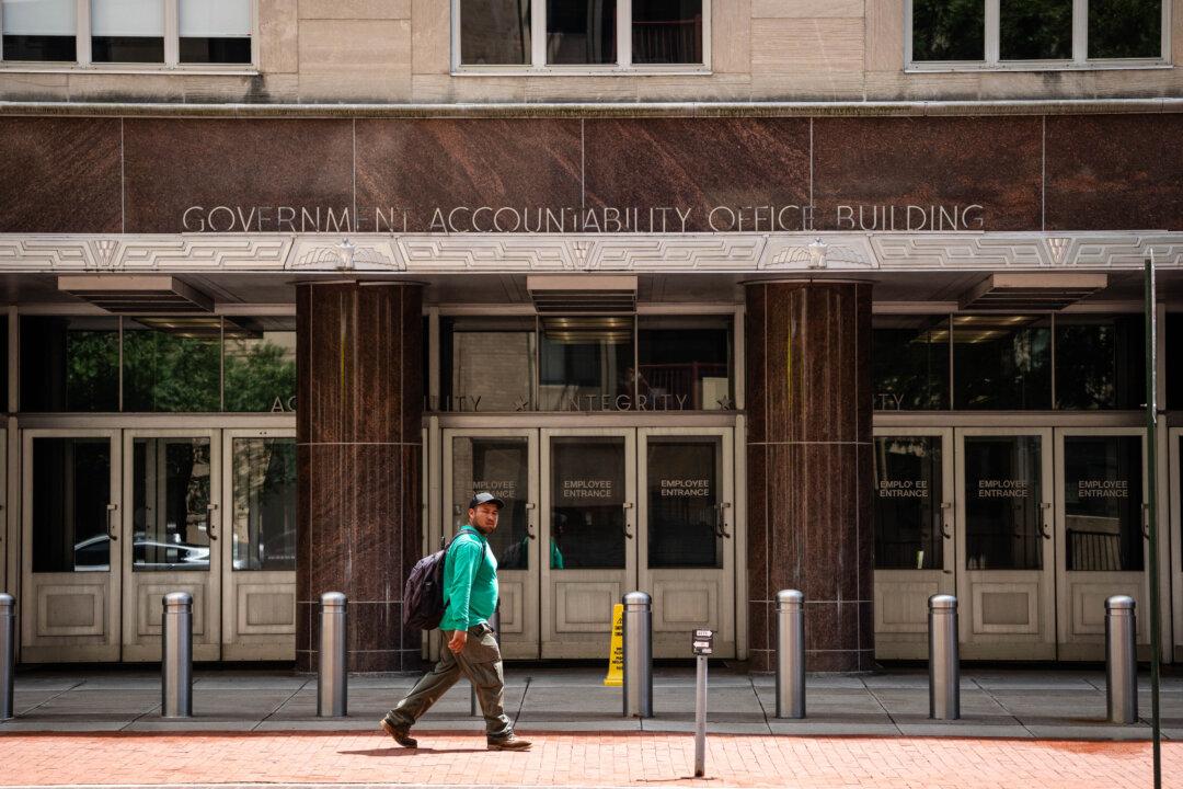 Small Business Administration Must Do More to Address Fraud, Payment Risks: GAO Official