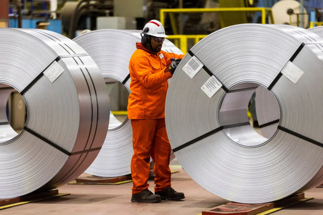 Ottawa Launches $100M Fund for Domestic Steel Shipment Freight Rebates
