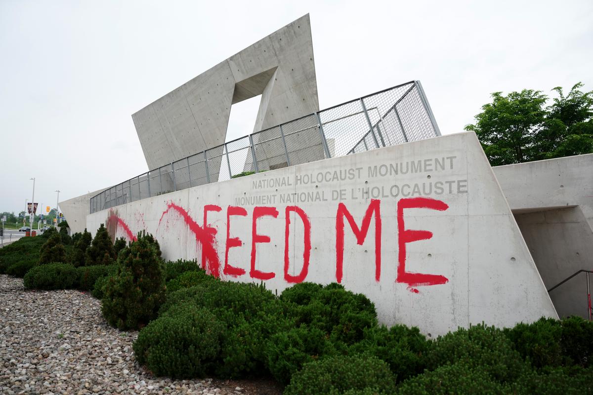 Former City of Ottawa Lawyer Pleads Guilty, Out on Bail for Vandalizing Holocaust Monument