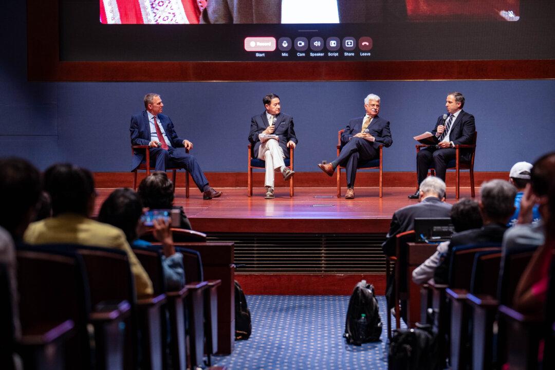 Lawmakers Decry ‘Transnational Terrorism’ Against Falun Gong in US