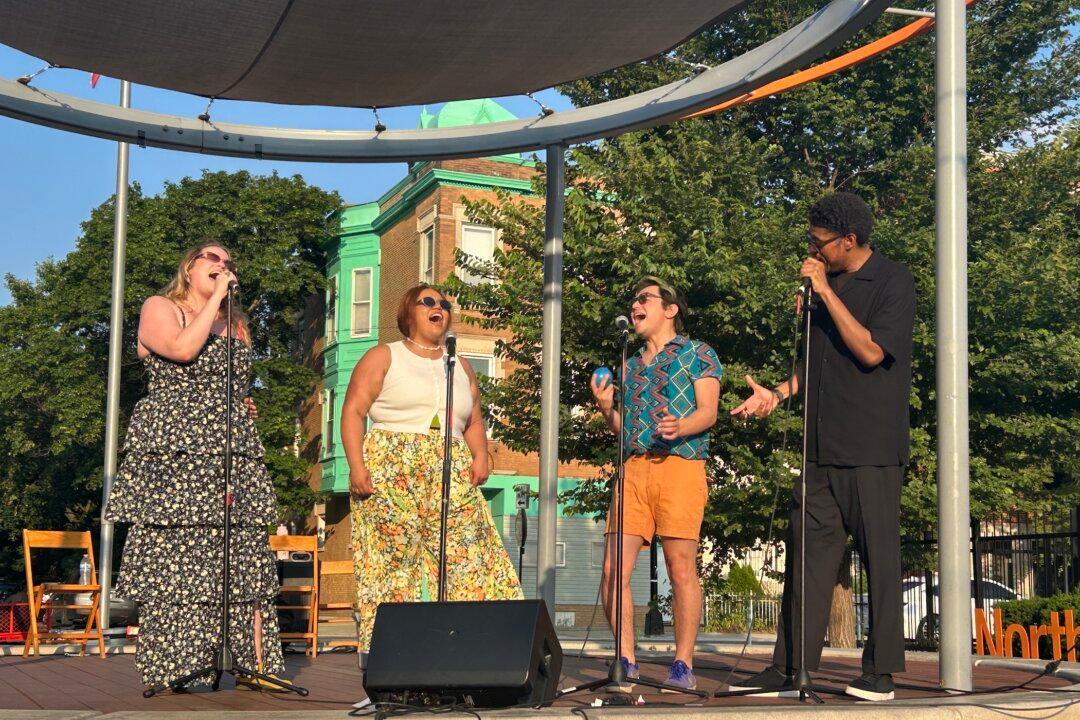 Chicago Celebrates Broadway Show Tunes Outdoors