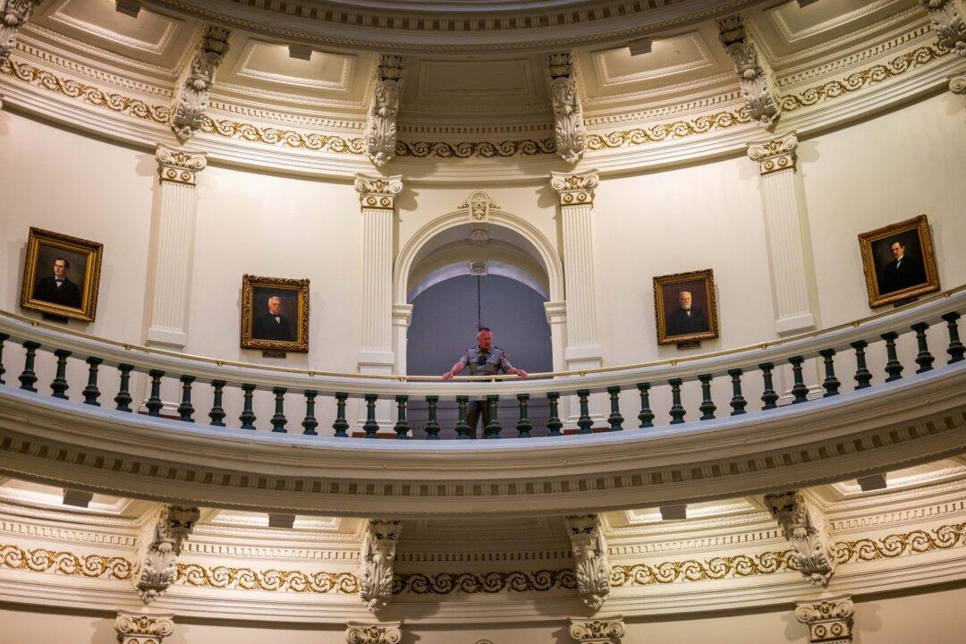 Texas Democrats Vow Not to ‘Make It Easy’ for Republicans’ Redistricting Efforts Before Midterms