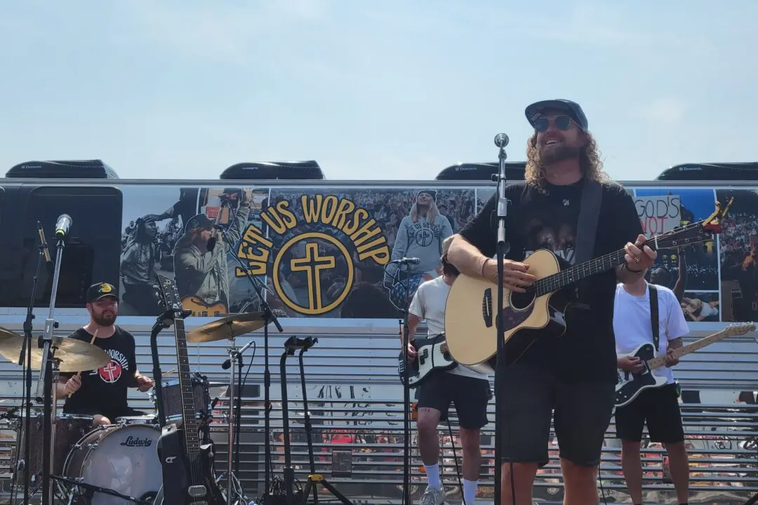 Quebec City Sued by Non-Profit Following Cancellation of Permit for US Christian Performer