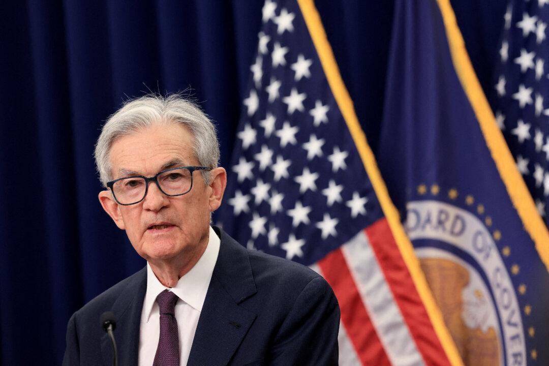 Trump Starts Process to Replace Fed Chair, Won’t Oust Powell Early, Bessent Says